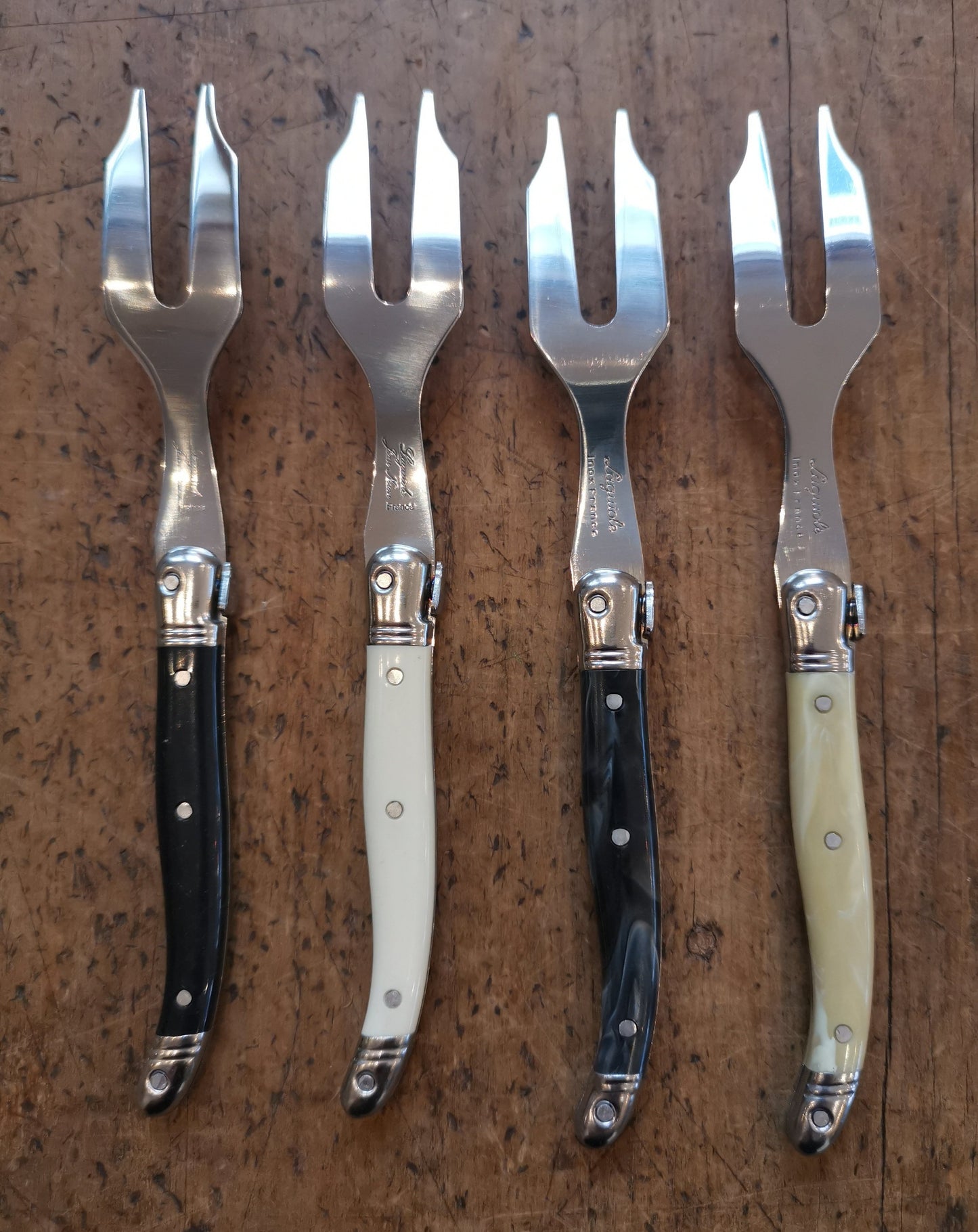 Laguiole Neron Cheese Cutlery