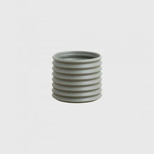 Load image into Gallery viewer, Pots and Planters