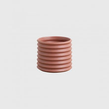 Load image into Gallery viewer, Pots and Planters