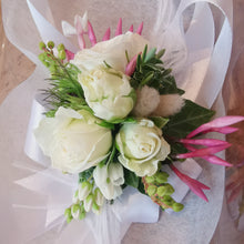 Load image into Gallery viewer, School Ball Wrist Corsage
